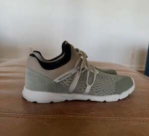 Merrell J16680 Women's Size 7 Olive Green Sneakers